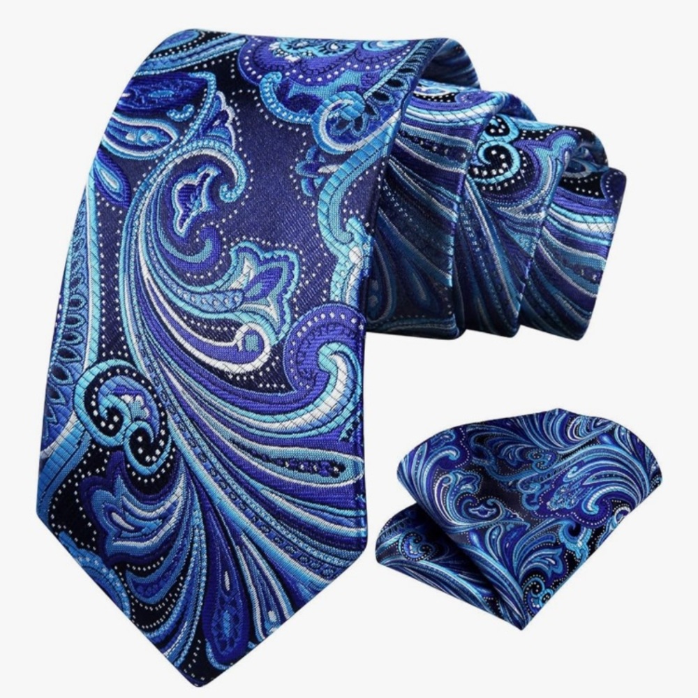 Elegant Blue Paisley Tie and Pocket Square Set